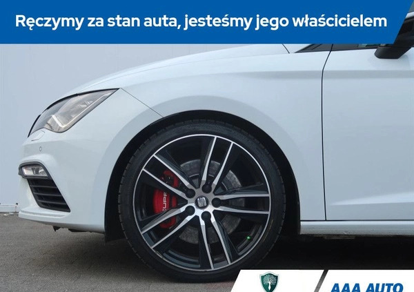 Seat Leon cena 100000 przebieg: 48660, rok produkcji 2017 z Zwoleń małe 154